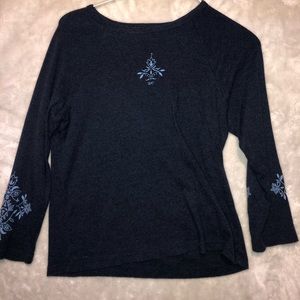 Quarter sleeve navel blue t shirt with detail